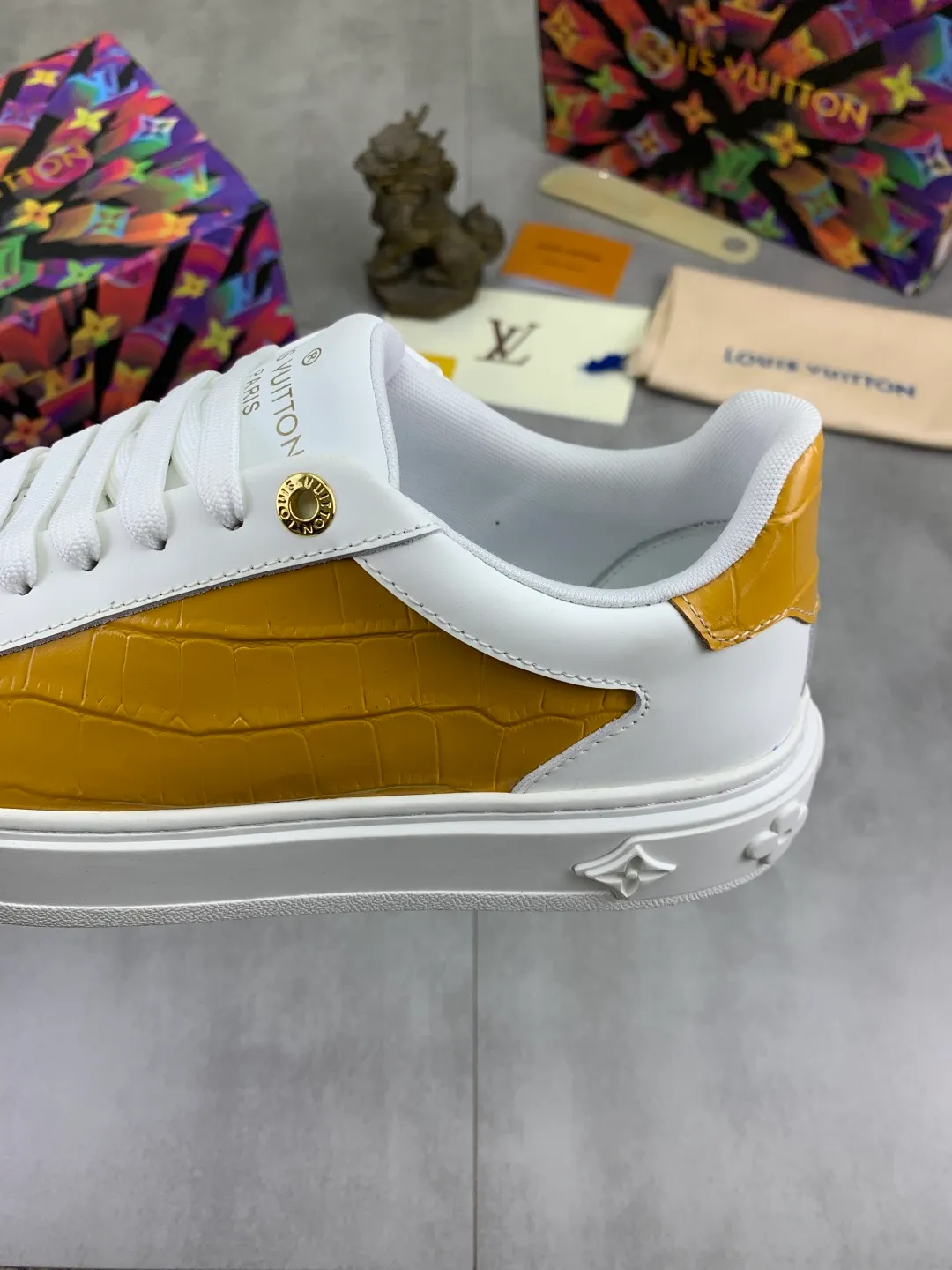 Men's men's shoes P520💰【New style】🆘High quality cowhide【Louis Vuitton】LV official website's latest model🎁casual and fashionable men's shoes👟hot style💥simple and elegant style, exclusive for trendy men. Unique official website's latest brand elements👑original decoration, fashionable and generous, the fabric is made of original denim➕comfortable and breathable mesh lining➕cow leather feet ✅The official website specifies wear-resistant casual outsole, the classic model is taken in real life🎬Color: 5⃣️colors available😍Number of codes: 38-44 Full set of packaging